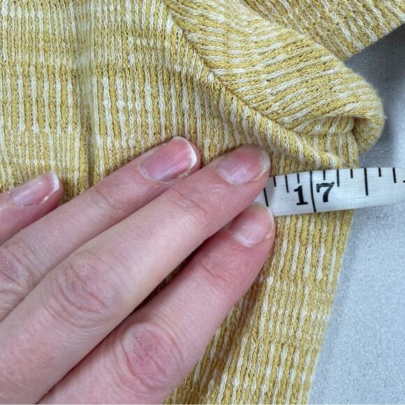 Sadie & Sage Yellow Short Sleeve Knotted Front Top Womens L Fall Casual Top - Picture 10 of 10